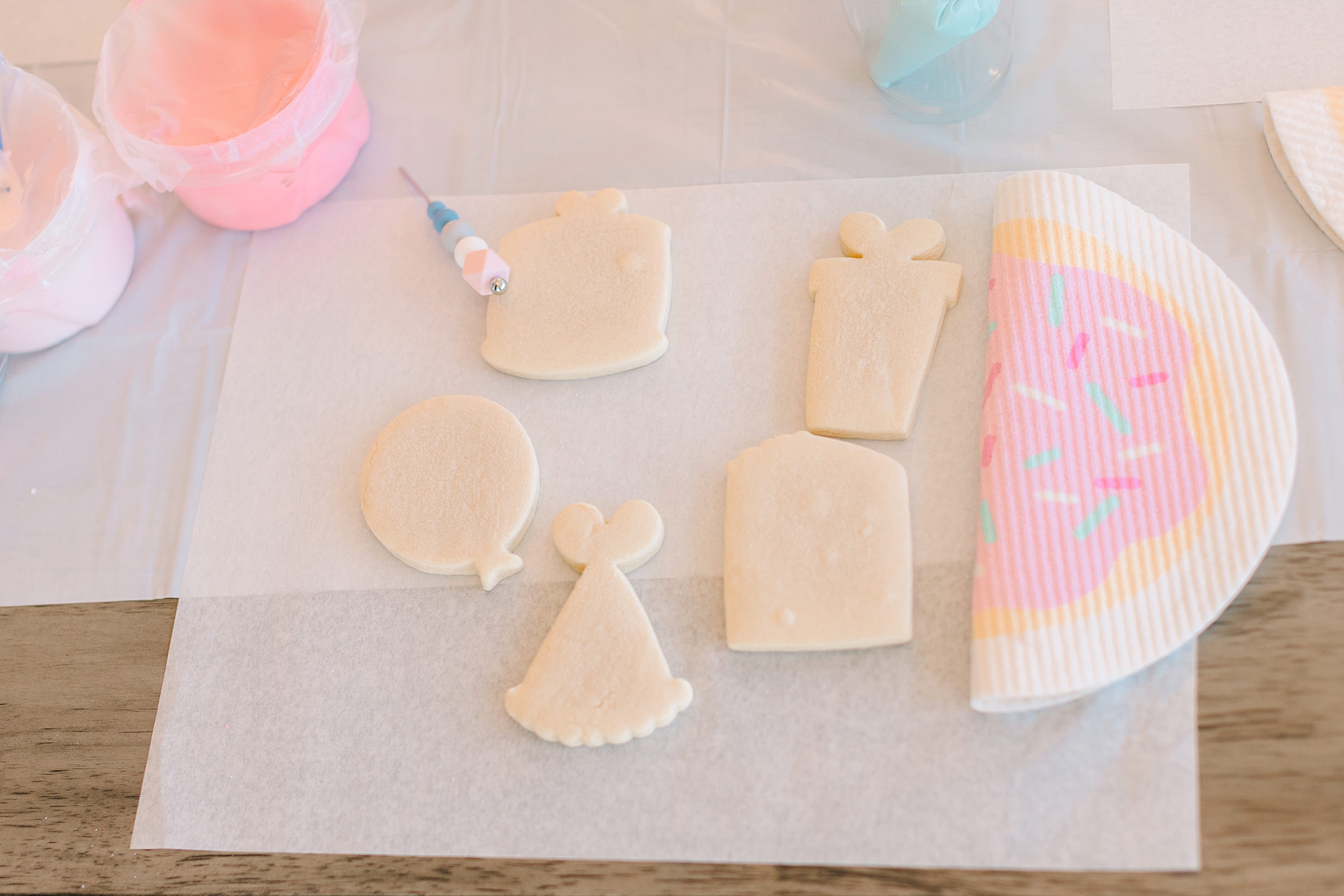 cookie decorating class at Sapphire Suite
