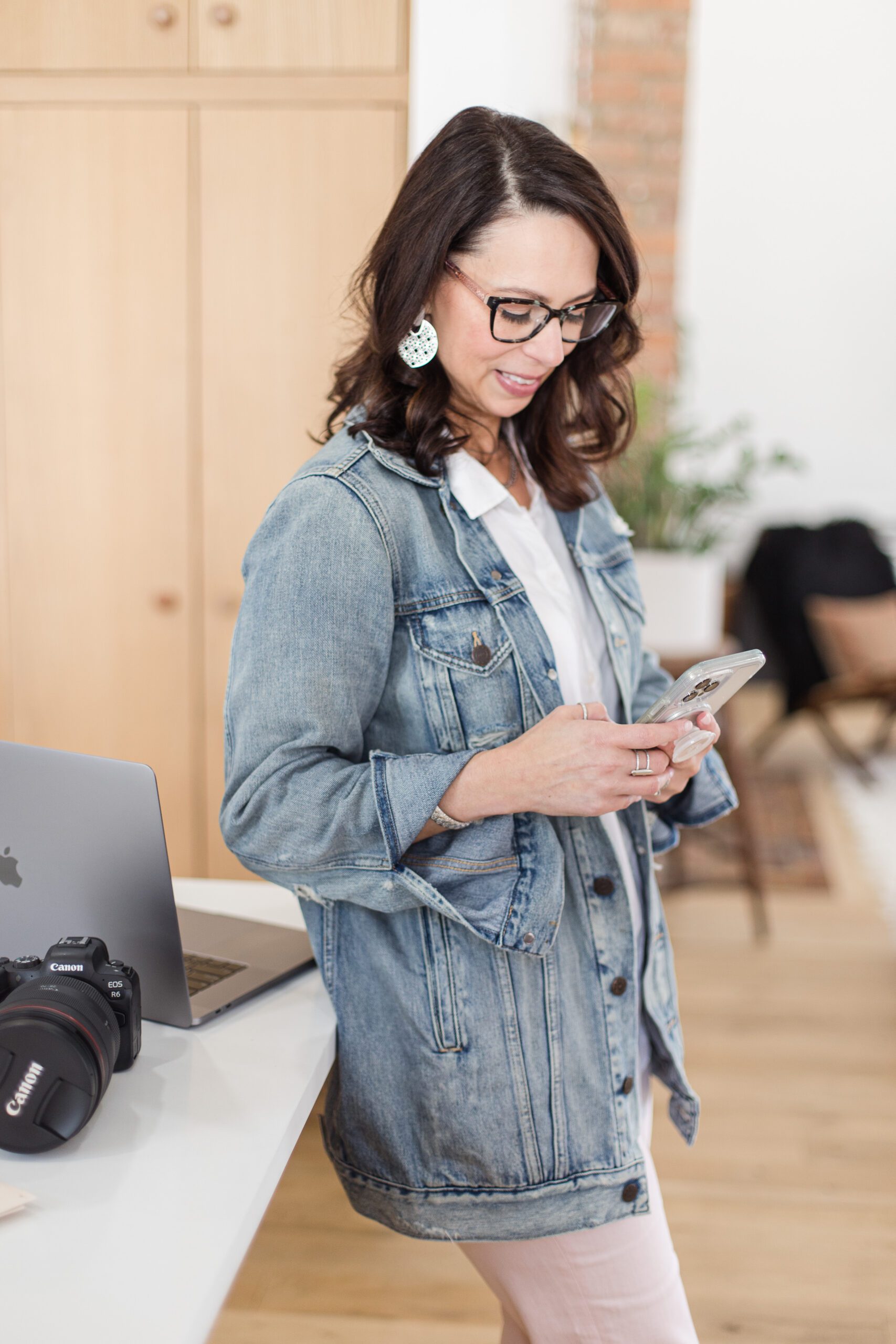 TN branding photographer Amy Allmand Photography shares why you should download your high resolution branding images