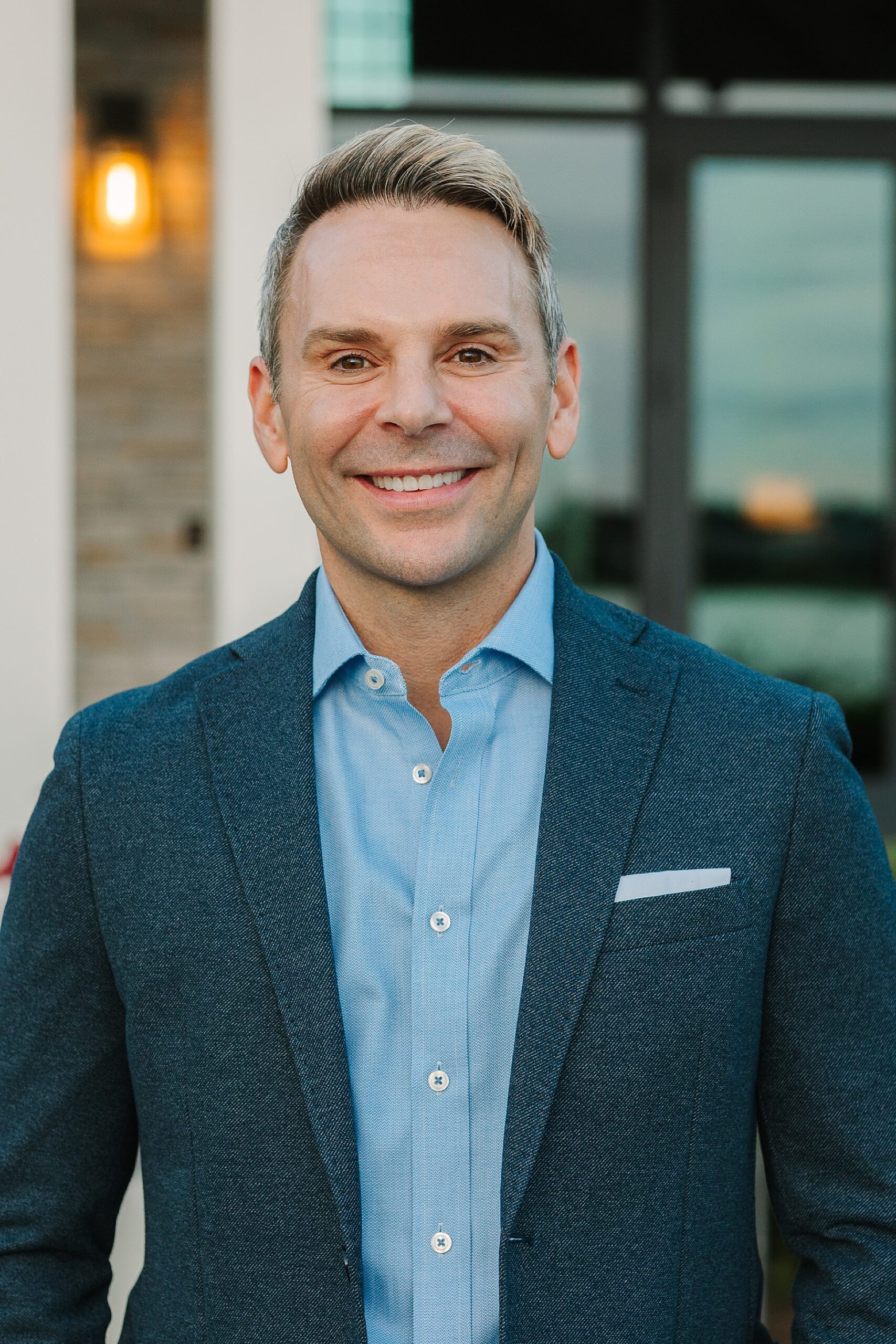 How to use your branding photos effectively to maximize their reach